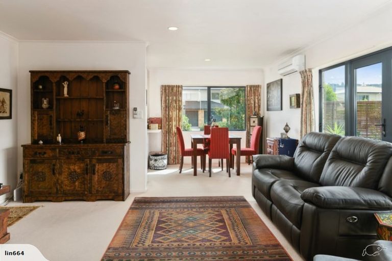 Photo of property in 3/66 Kawaha Point Road, Kawaha Point, Rotorua, 3010