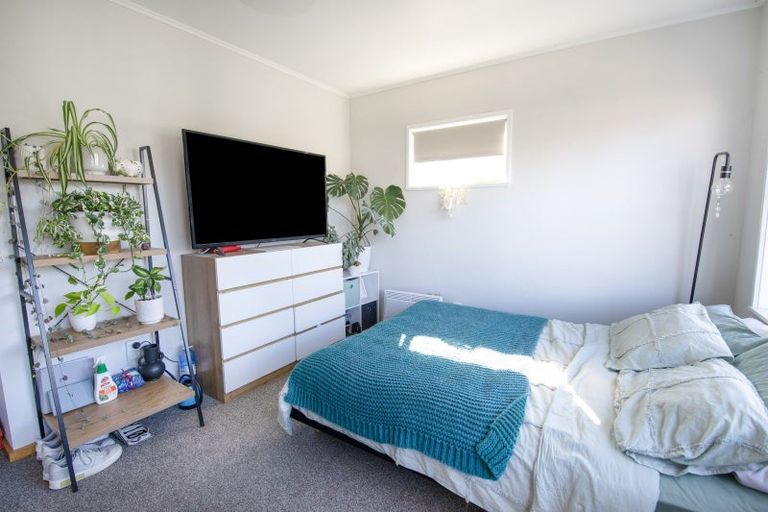 Photo of property in 1 Holyrood Street, Taradale, Napier, 4112