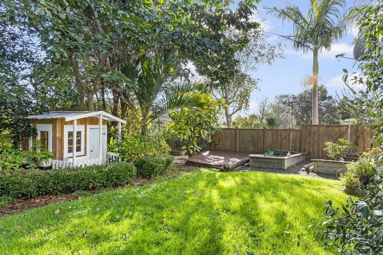 Photo of property in 36 Verbena Road, Birkdale, Auckland, 0626