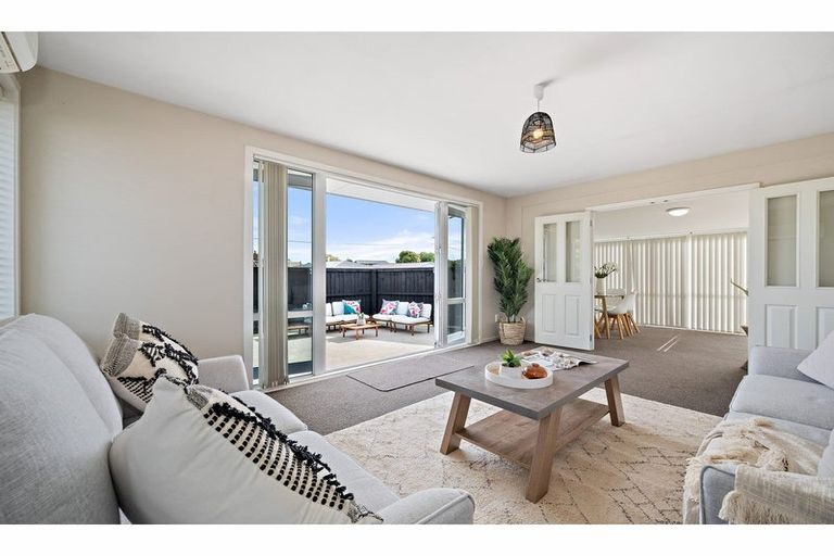 Photo of property in 90 Hargood Street, Woolston, Christchurch, 8062