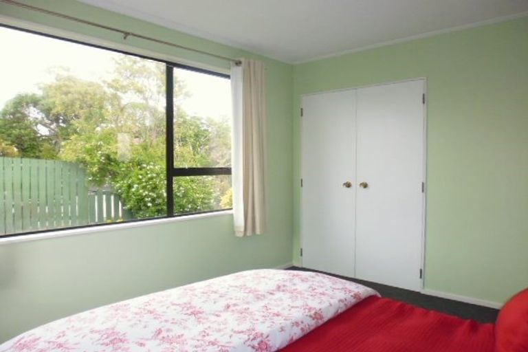 Photo of property in 2/87 Normandale Road, Normandale, Lower Hutt, 5010