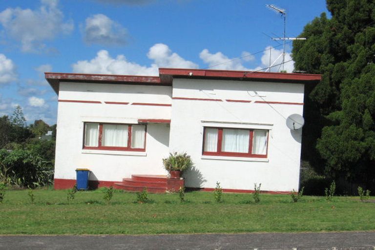 Photo of property in 29 Eastglen Road, Glen Eden, Auckland, 0602