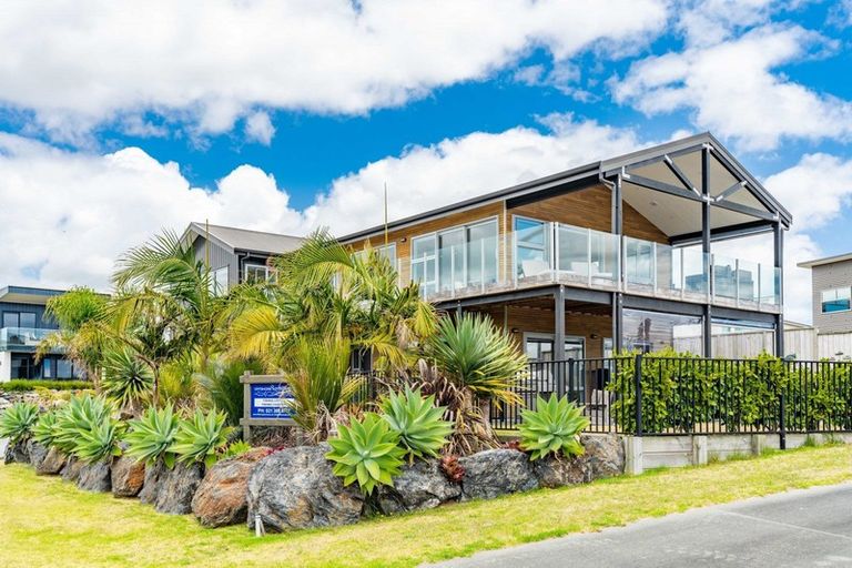 Photo of property in 18 Devon Street, Mangawhai Heads, Mangawhai, 0505