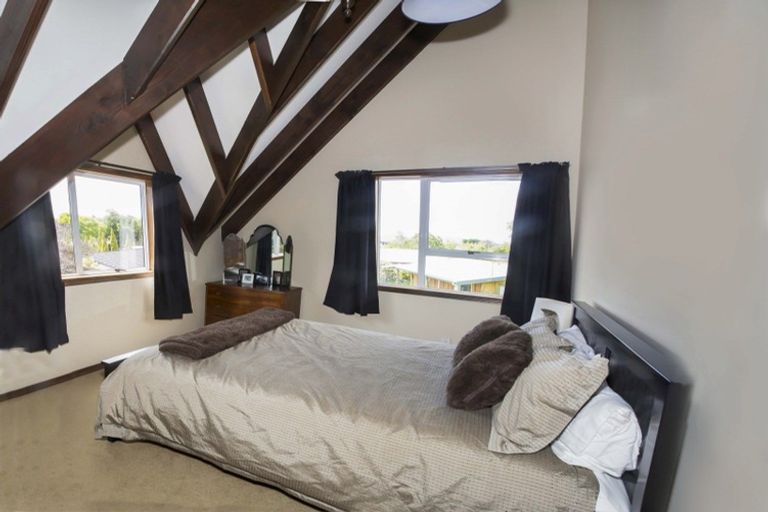 Photo of property in 3 Maclaurin Street, Dannevirke, 4930