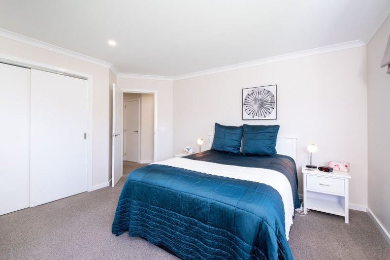 Photo of property in 16 Rotoiti Way, Poraiti, Napier, 4112