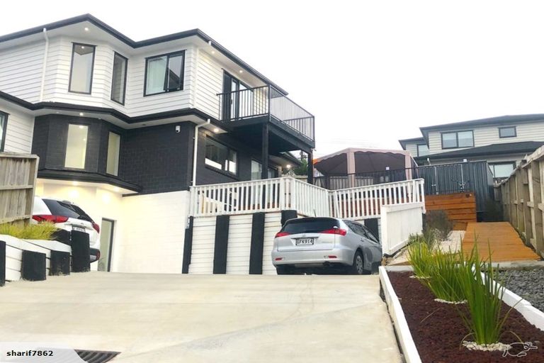 Photo of property in 14 San Casello Rise, Henderson, Auckland, 0612