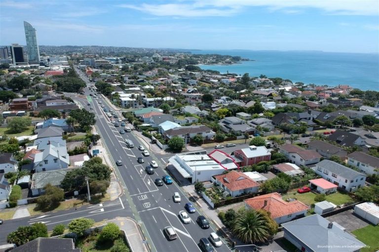 Photo of property in 366 Lake Road, Takapuna, Auckland, 0622