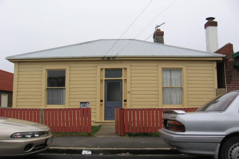 Photo of property in 25 Waverley Street, South Dunedin, Dunedin, 9012