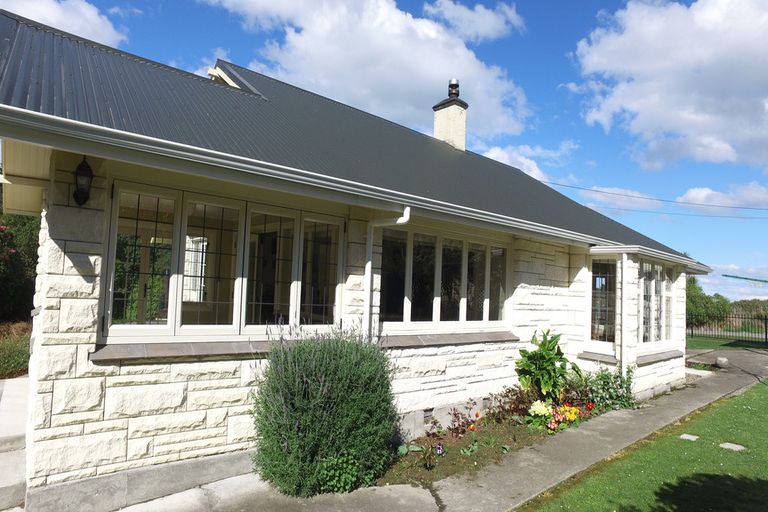 Photo of property in 58 Chelmsford Street, Hampden, 9410