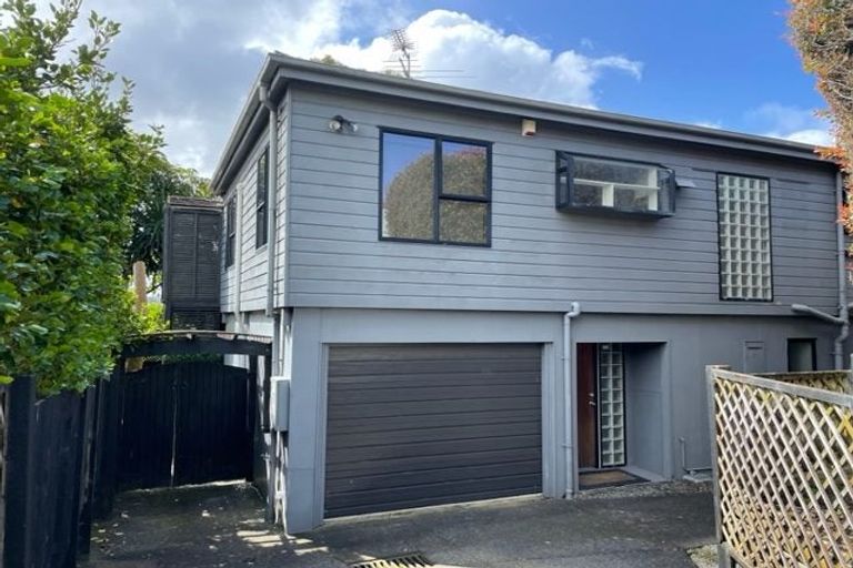 Photo of property in 49a Springfield Road, Morningside, Auckland, 1022