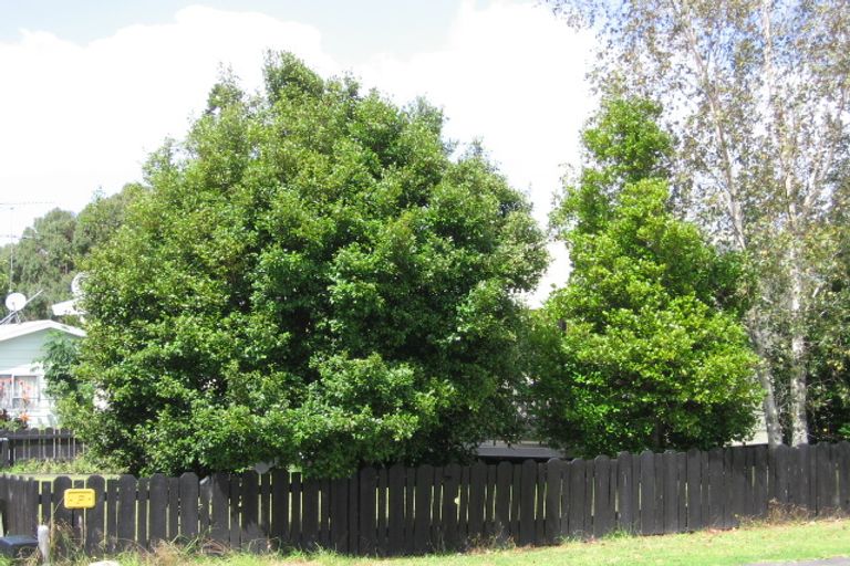 Photo of property in 23 Ranch Avenue, Beach Haven, Auckland, 0626