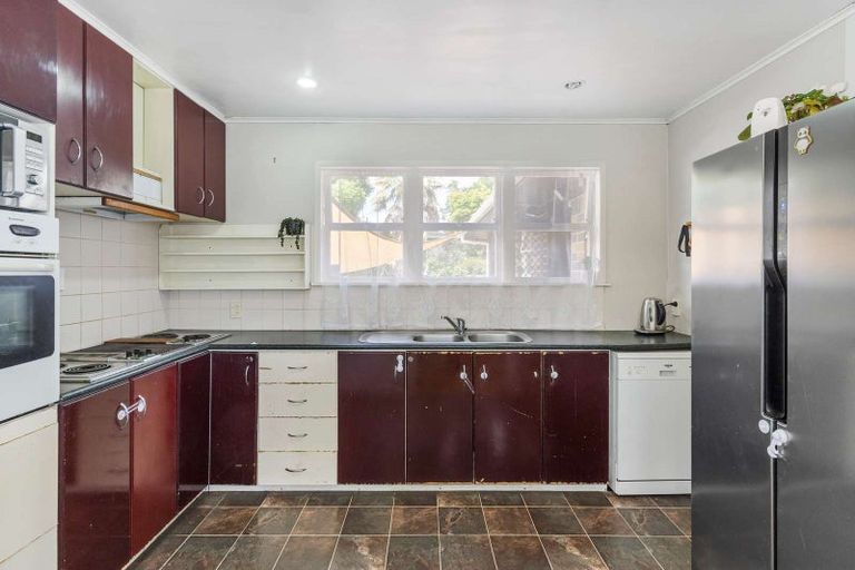 Photo of property in 1 Mack Place, Red Hill, Papakura, 2110