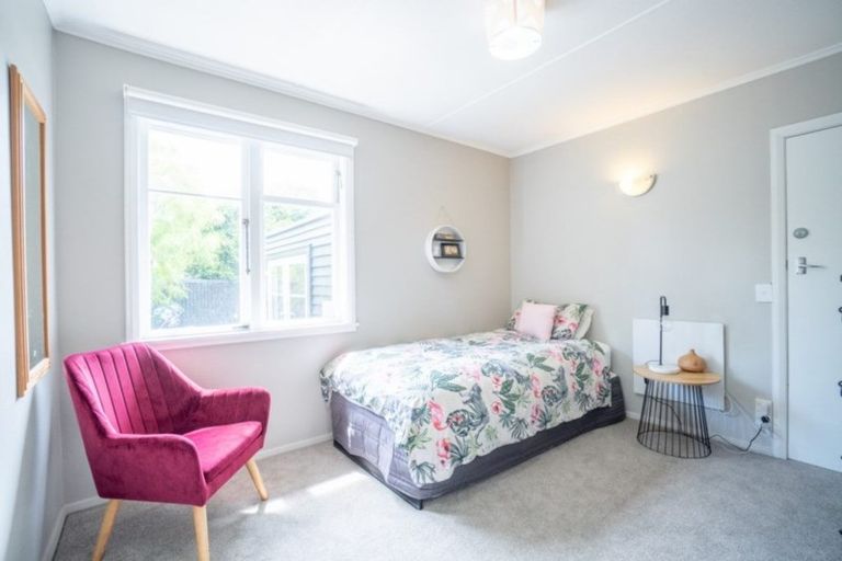 Photo of property in 579 Featherston Street, Roslyn, Palmerston North, 4414