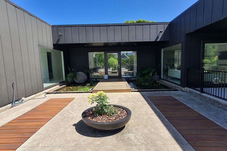 Photo of property in 2 Bressay Way, Waikanae, 5036