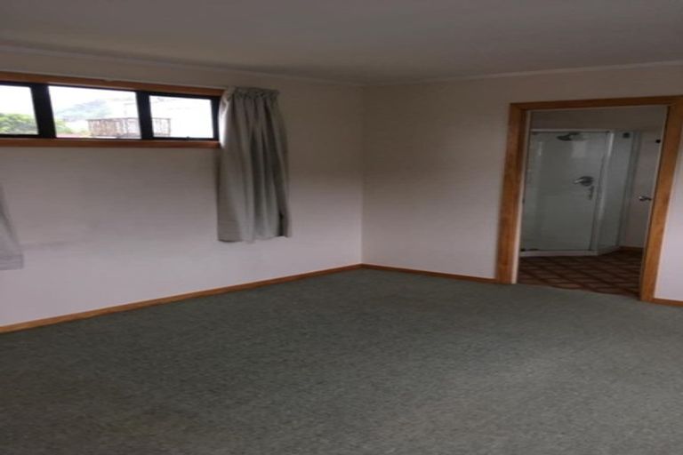 Photo of property in 130a Broderick Road, Johnsonville, Wellington, 6037