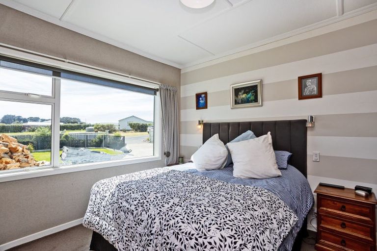 Photo of property in 2 Neva Street, Fortrose, Invercargill, 9875