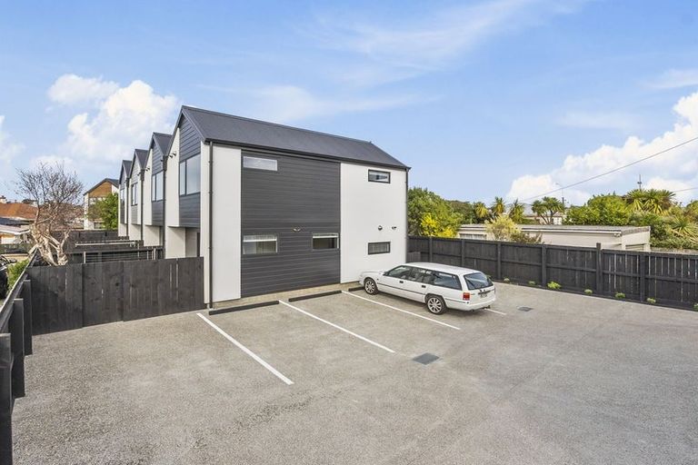 Photo of property in 67c Royal Crescent, Saint Kilda, Dunedin, 9012