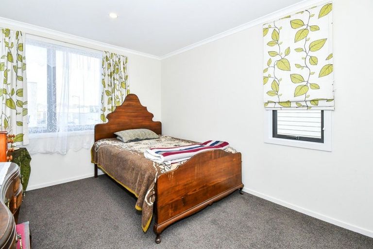 Photo of property in 47 Popokatea Drive, Takanini, 2112