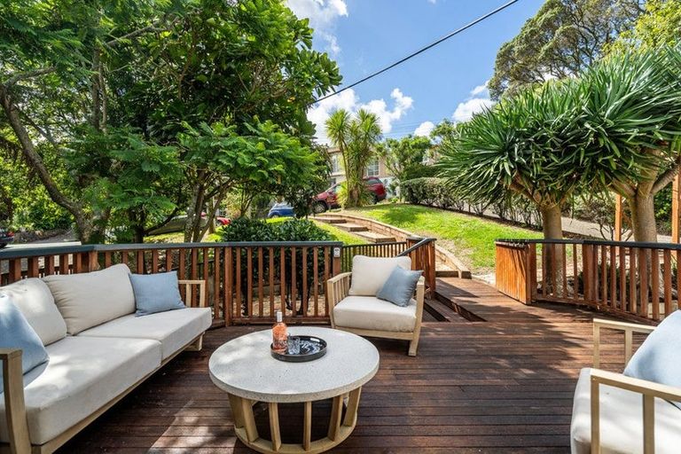 Photo of property in 10a Wilding Avenue, Northcote Point, Auckland, 0627