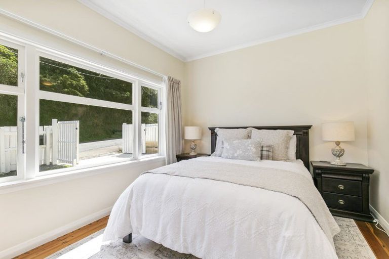Photo of property in 121 Severn Street, Island Bay, Wellington, 6023