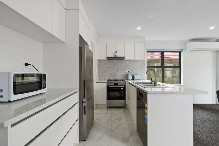 Photo of property in 2/29 May Street, Hamilton East, Hamilton, 3216