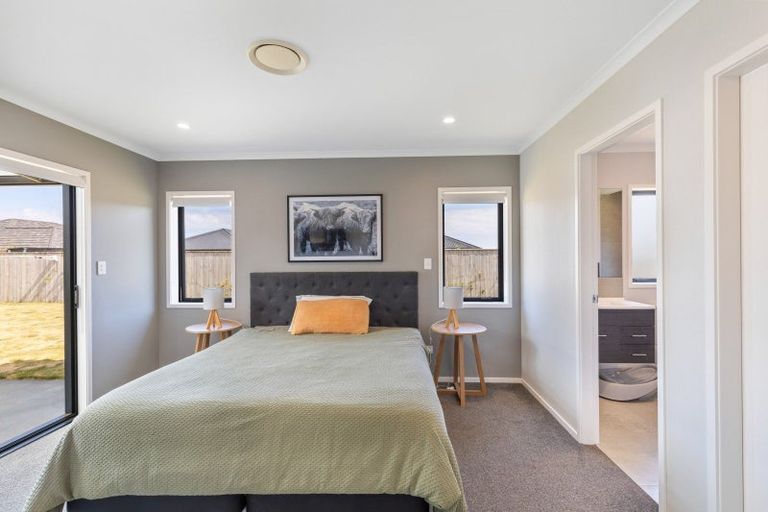 Photo of property in 21 Longstaff Drive, Bell Block, New Plymouth, 4312