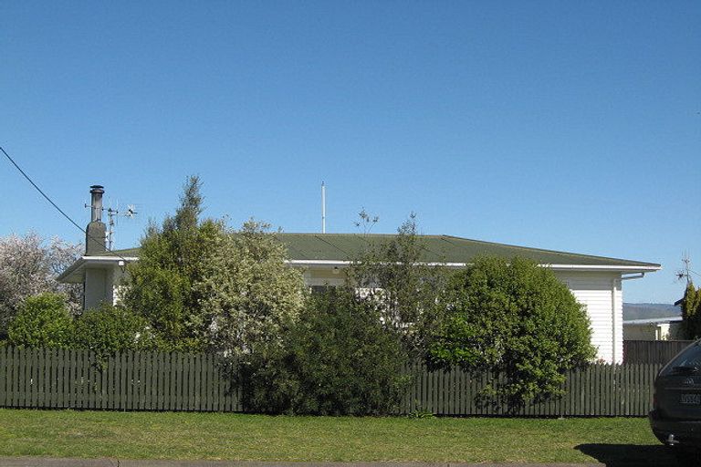 Photo of property in 10 Smith Street, Waipukurau, 4200