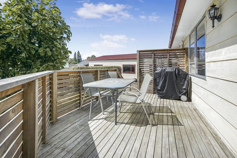 Photo of property in 10 Perry Place, Bader, Hamilton, 3206