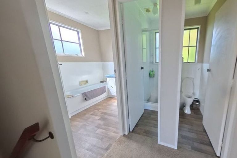Photo of property in 35 Waitawa Place, Lynmore, Rotorua, 3010
