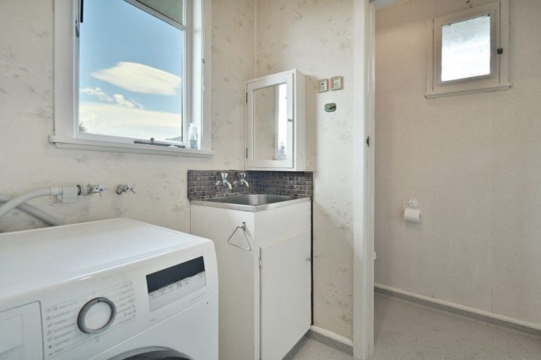 Photo of property in 110 Warwick Road, Mayfair, Hastings, 4122