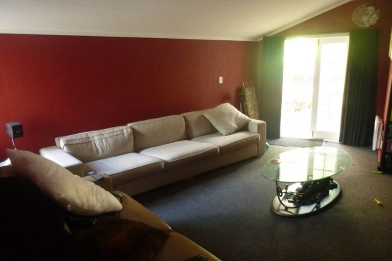 Photo of property in 32 Karu Crescent, Waikanae, 5036