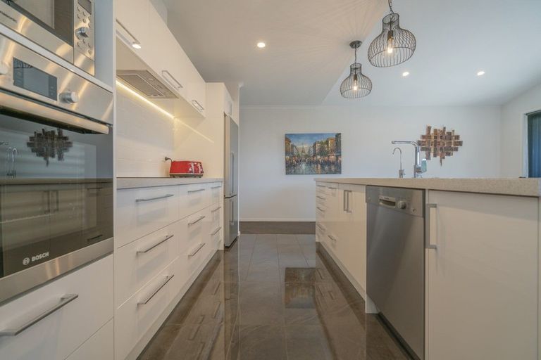 Photo of property in 2 Debenham Drive, Whitianga, 3510