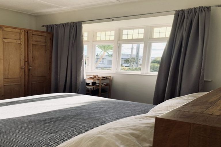 Photo of property in 72 William Street, Petone, Lower Hutt, 5012