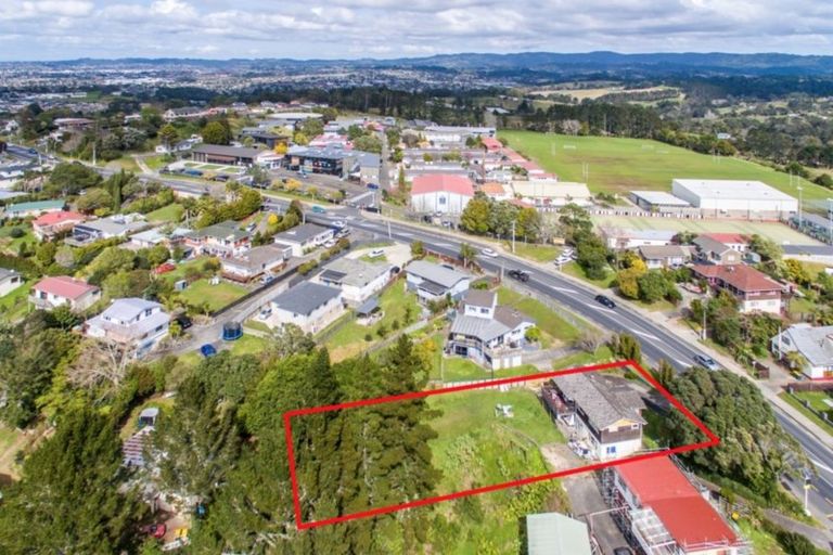 Photo of property in 305 Don Buck Road, Massey, Auckland, 0614