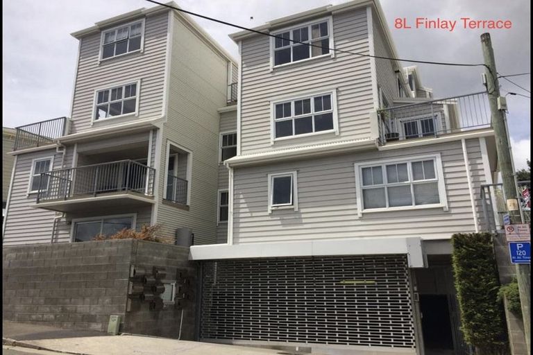 Photo of property in 8 Finlay Terrace, Mount Cook, Wellington, 6021