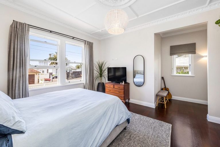 Photo of property in 58 Princes Street, Northcote Point, Auckland, 0627