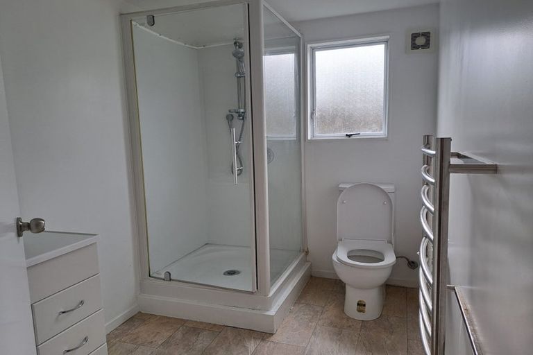 Photo of property in 61 Gloria Avenue, Te Atatu Peninsula, Auckland, 0610