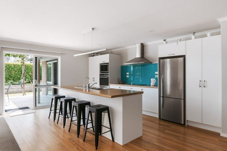 Photo of property in 87 Margaret Drive, Omokoroa, 3114