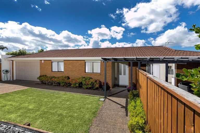 Photo of property in 59 Spence Road, Henderson, Auckland, 0612