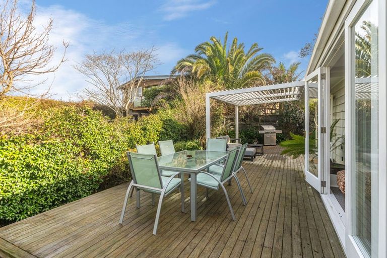 Photo of property in 12 Midway Avenue, Castor Bay, Auckland, 0620