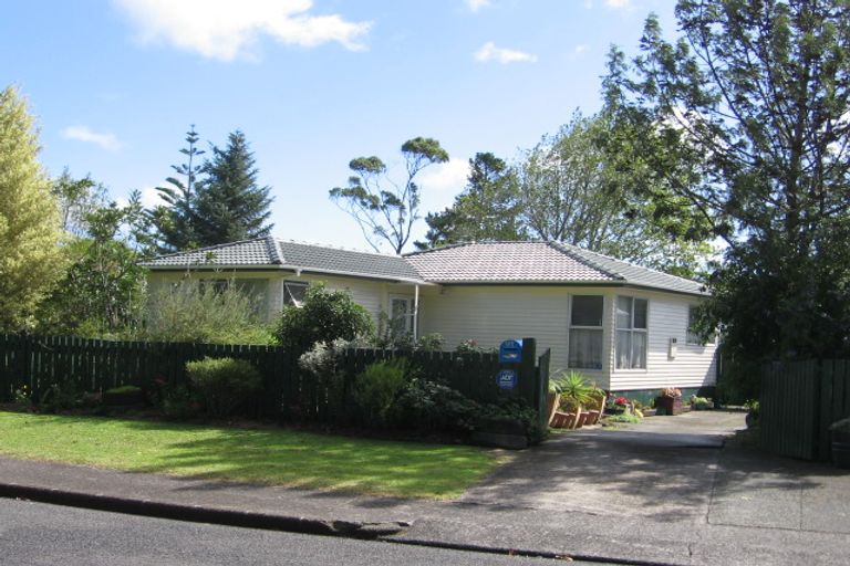 Photo of property in 91 Riverpark Crescent, Henderson, Auckland, 0610