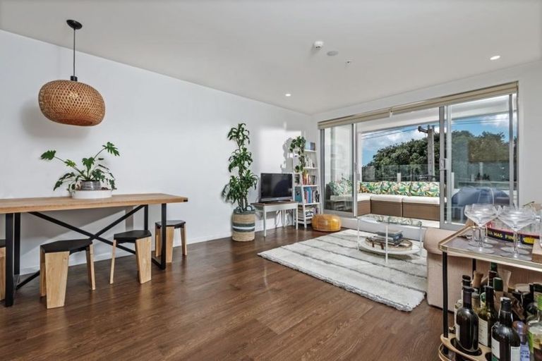 Photo of property in 201/25 Bute Road, Browns Bay, Auckland, 0630