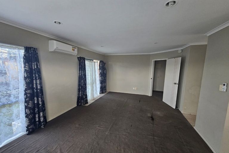 Photo of property in 86 Reeves Road, Pakuranga Heights, Auckland, 2010
