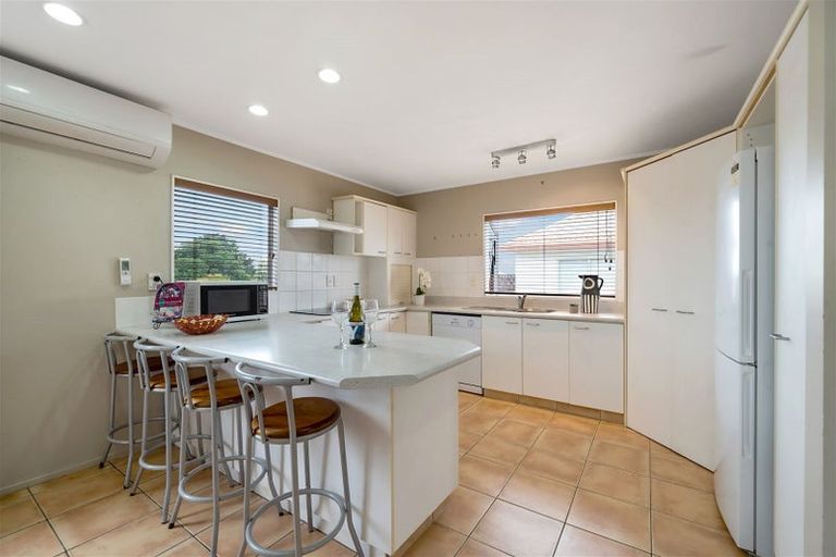 Photo of property in 36a Te Atatu Road, Te Atatu South, Auckland, 0610