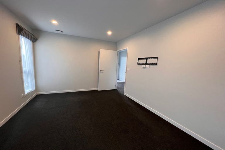 Photo of property in 38 Karearea Avenue, Kenepuru, Porirua, 5022