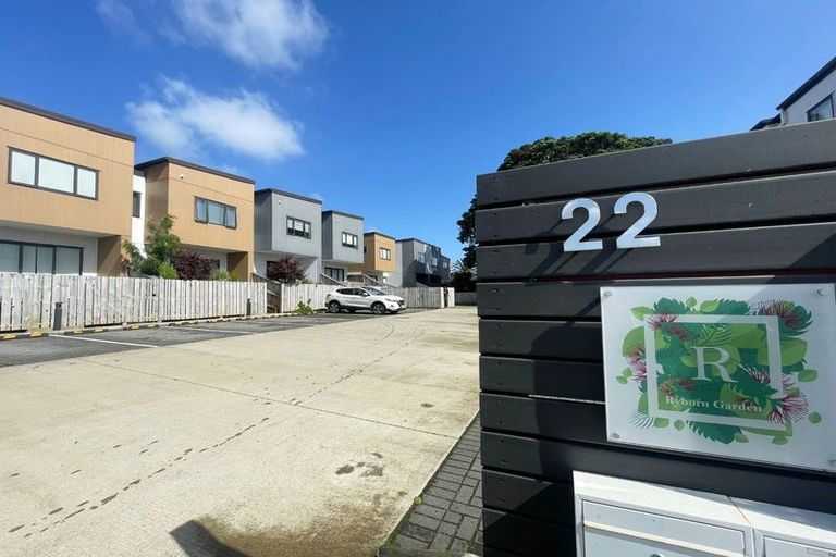 Photo of property in 7/22 Ryburn Road, Mount Wellington, Auckland, 1062