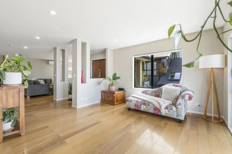 Photo of property in 16 Burwood Terrace, Gulf Harbour, Whangaparaoa, 0930