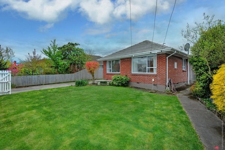 Photo of property in 8 Cranbrook Avenue, Burnside, Christchurch, 8053