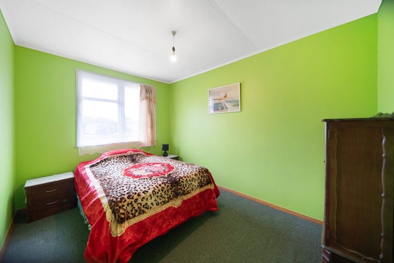 Photo of property in 33 Convair Crescent, Mangere, Auckland, 2022