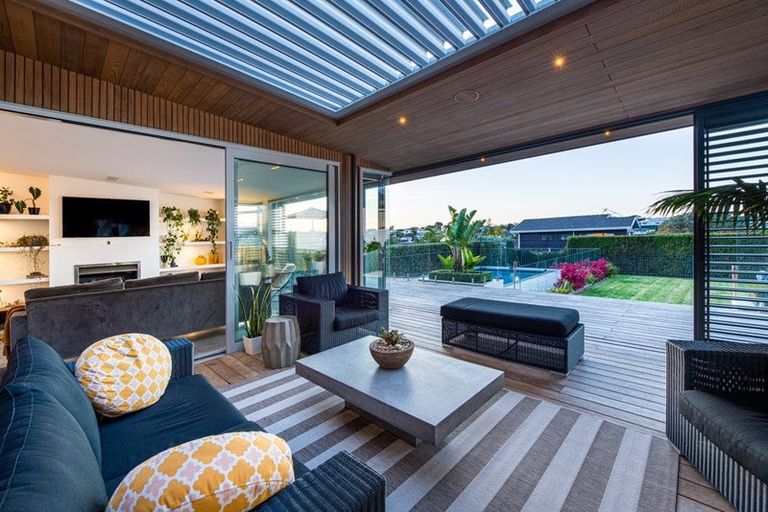 Photo of property in 42 Braemar Road, Rothesay Bay, Auckland, 0630